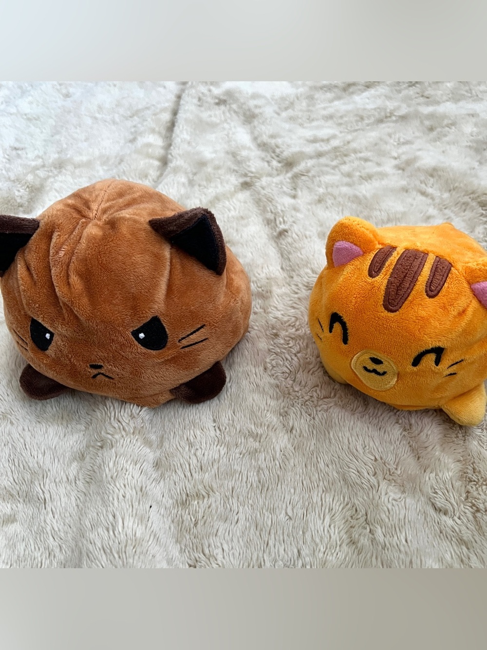 Reversible Angry Happy Cute Cat Plushies (2 Count)